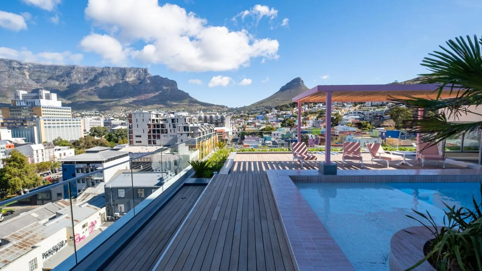 The Rose 202 -2Bedroom Apartment With Rooftop Pool Le Cap