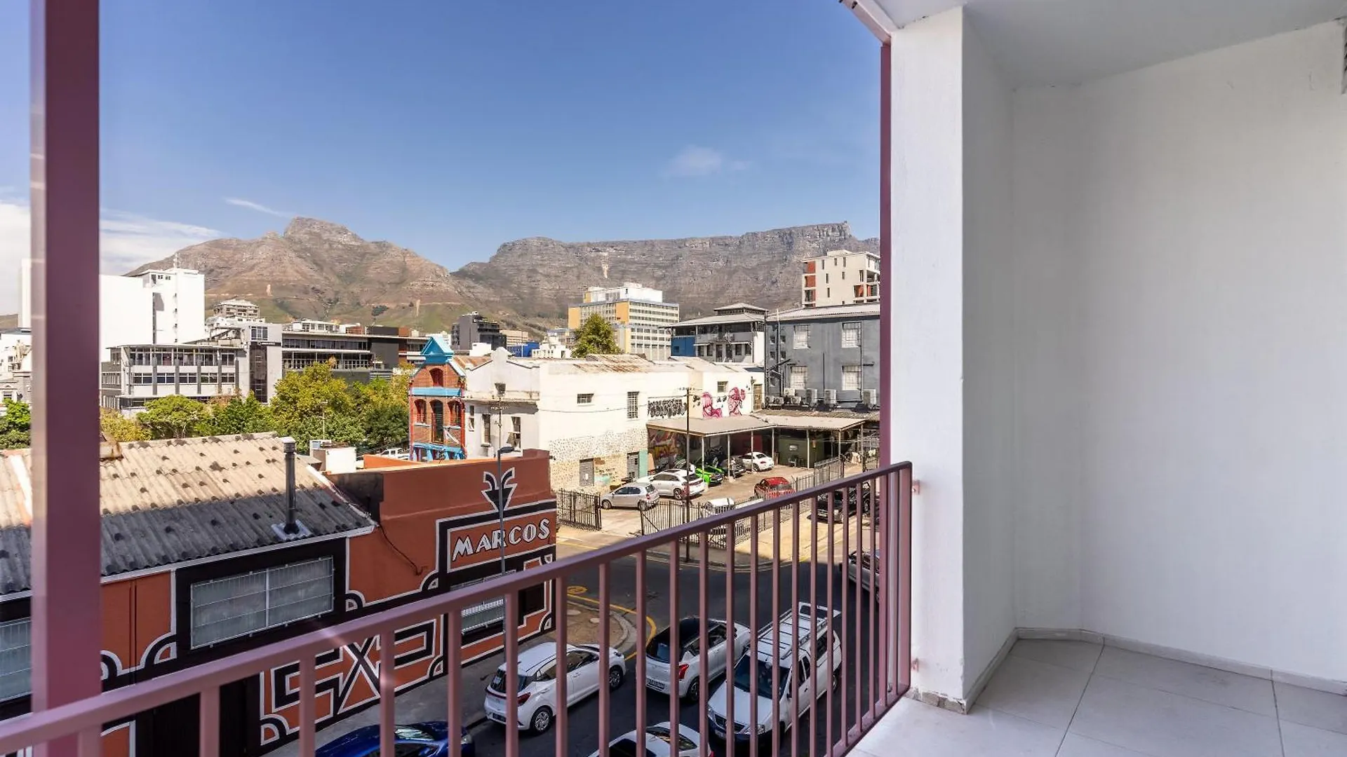 The Rose 202 -2Bedroom Apartment With Rooftop Pool Le Cap 0*,  Afrique du Sud